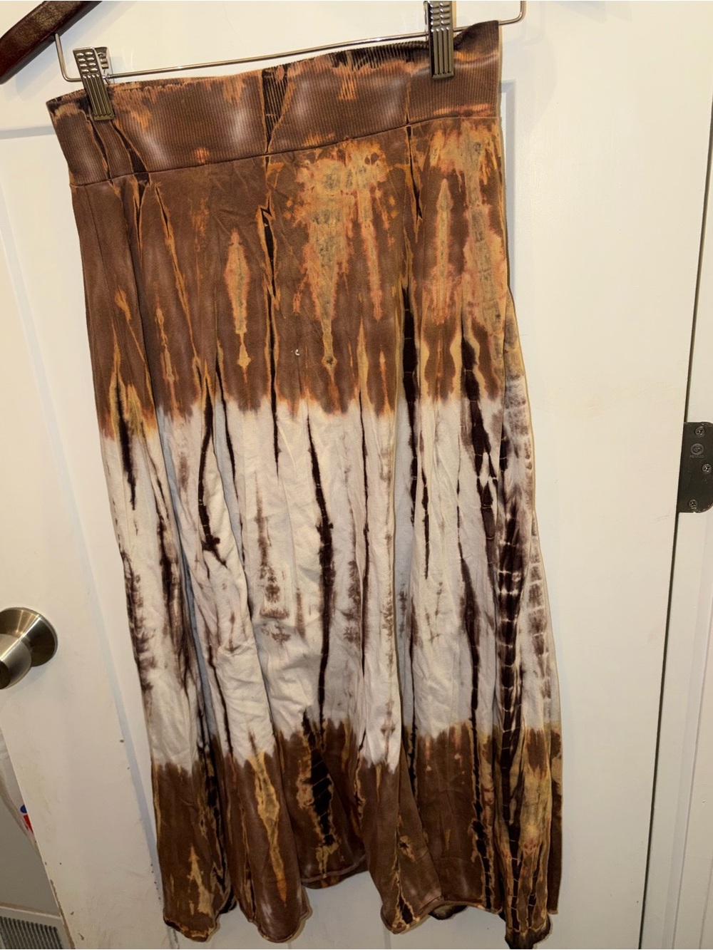 Tryst Brown and White Tie-Dye Maxi Skirt
